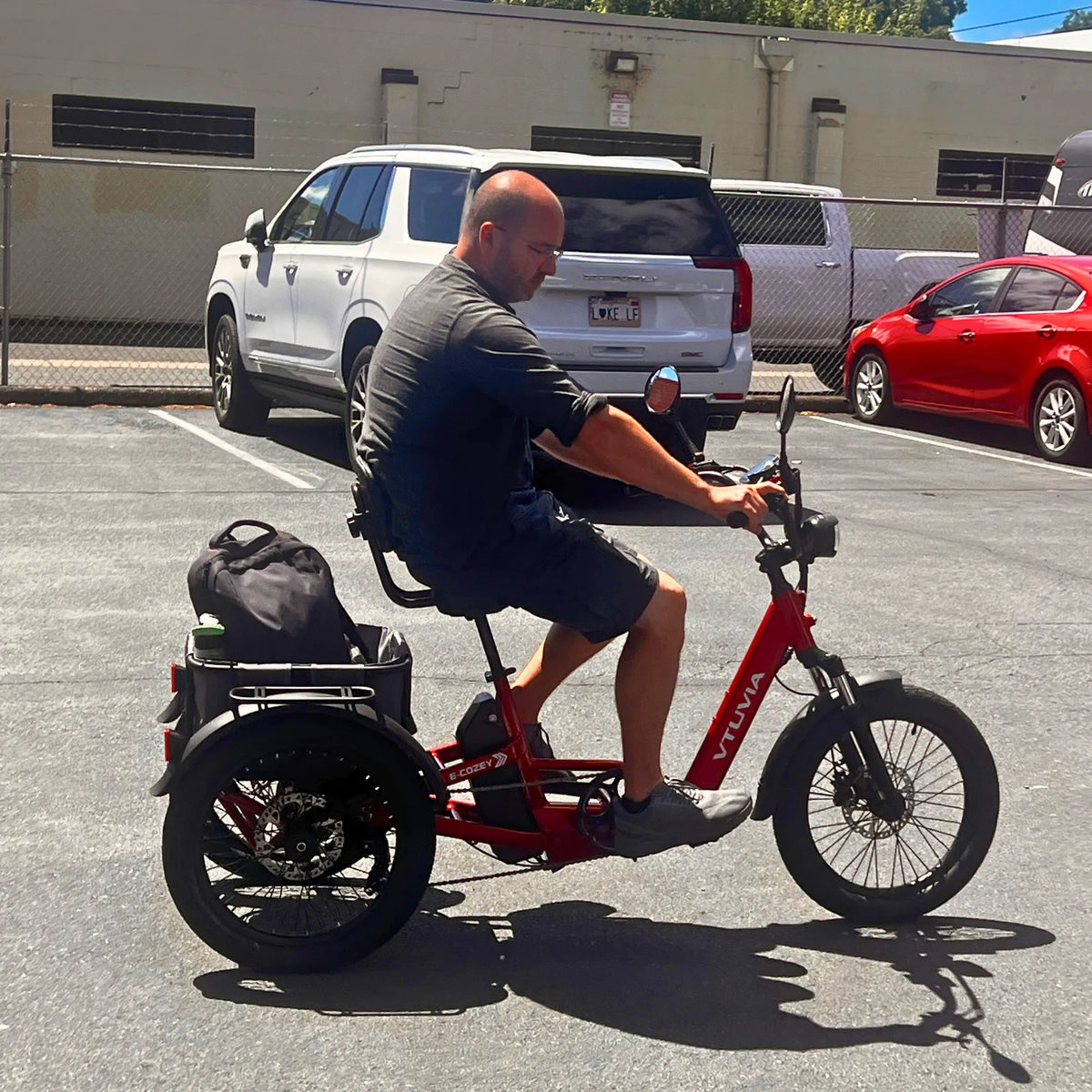 VTUVIA E-Cozy Electric Trike