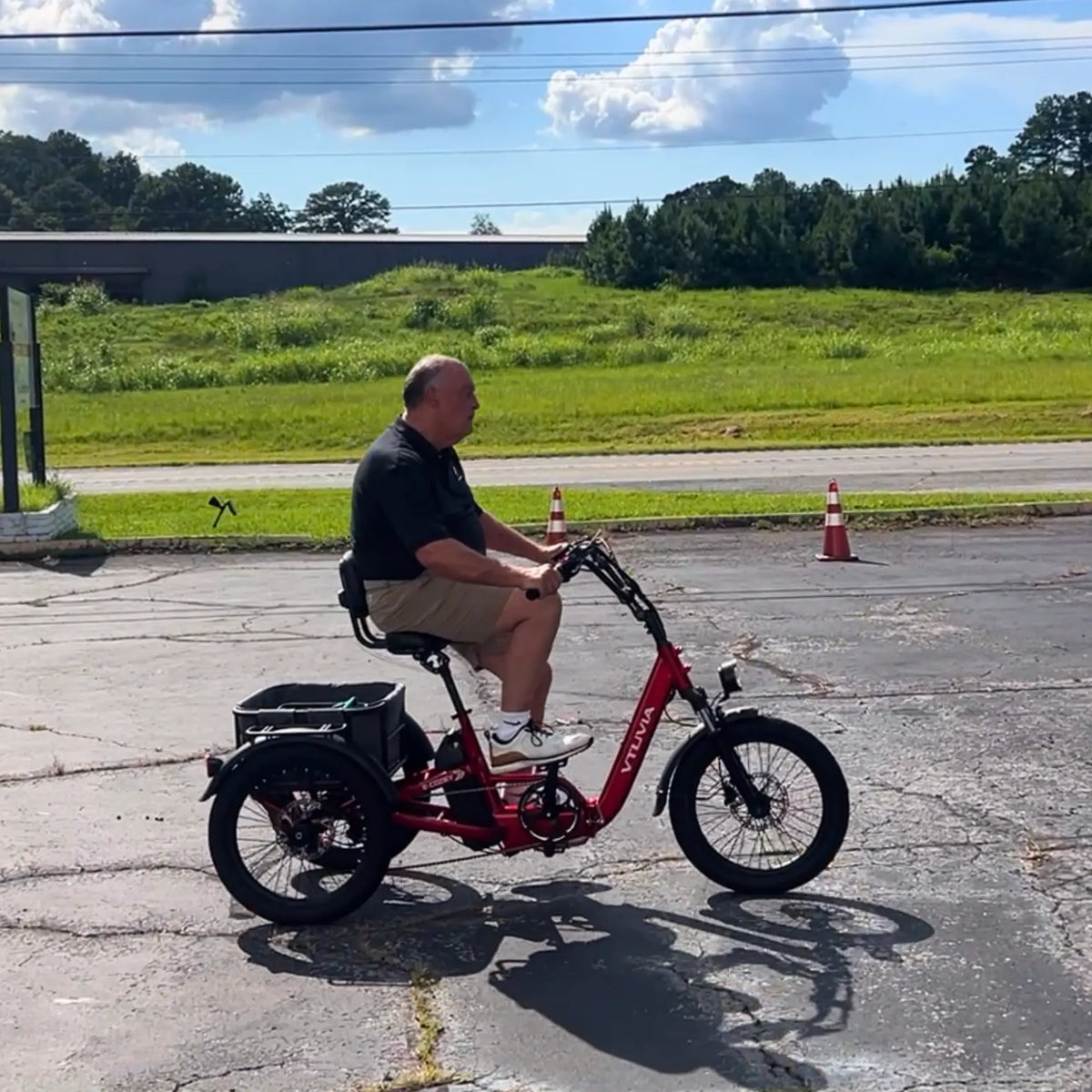 VTUVIA E-Cozy Electric Trike