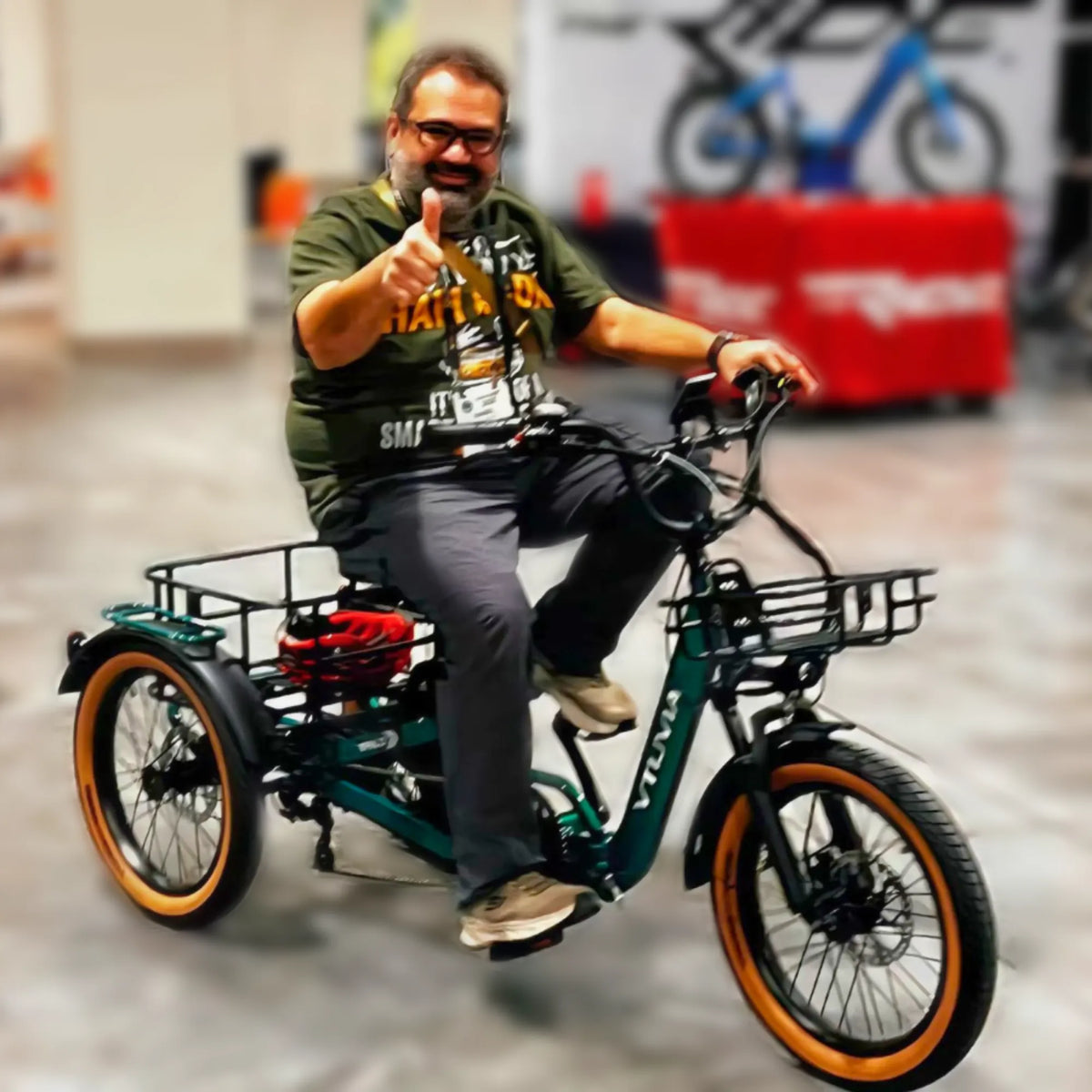 VTUVIA E-Cozy Electric Trike